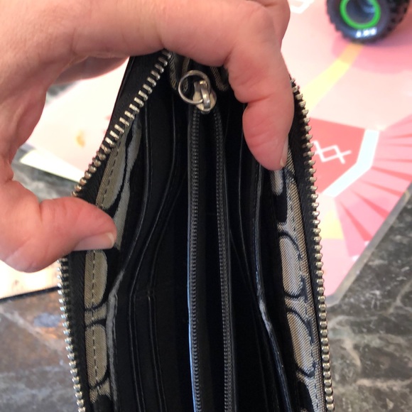 Coach wallet - Picture 3 of 3